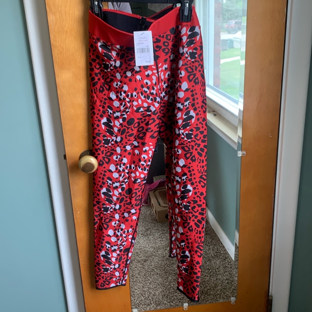 Cor ultra or leopard star leggings size large